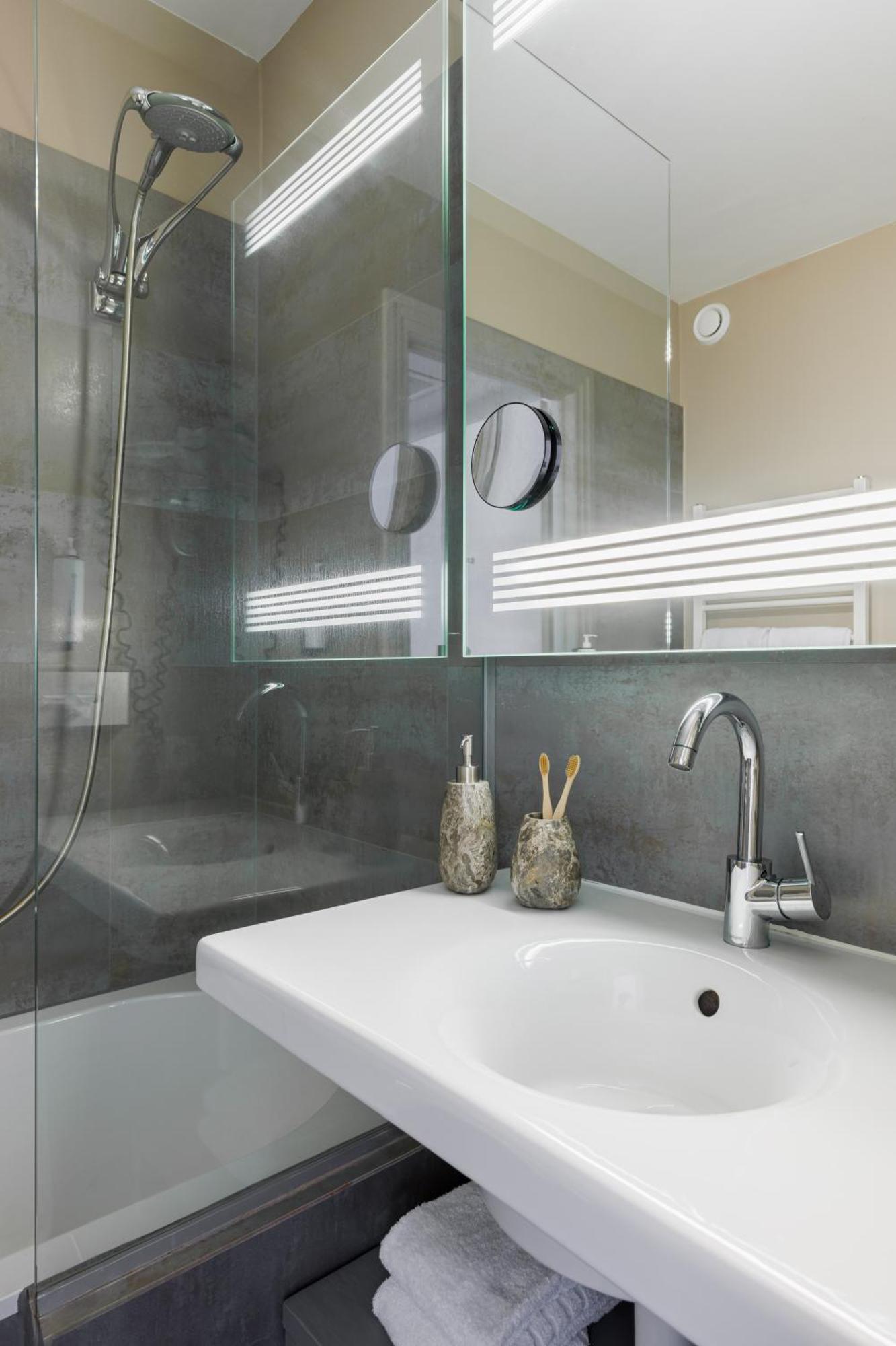 Hotel Pantheon Palace By Wp Hotels บลังเคนเบอร์เก ภายนอก รูปภาพ
