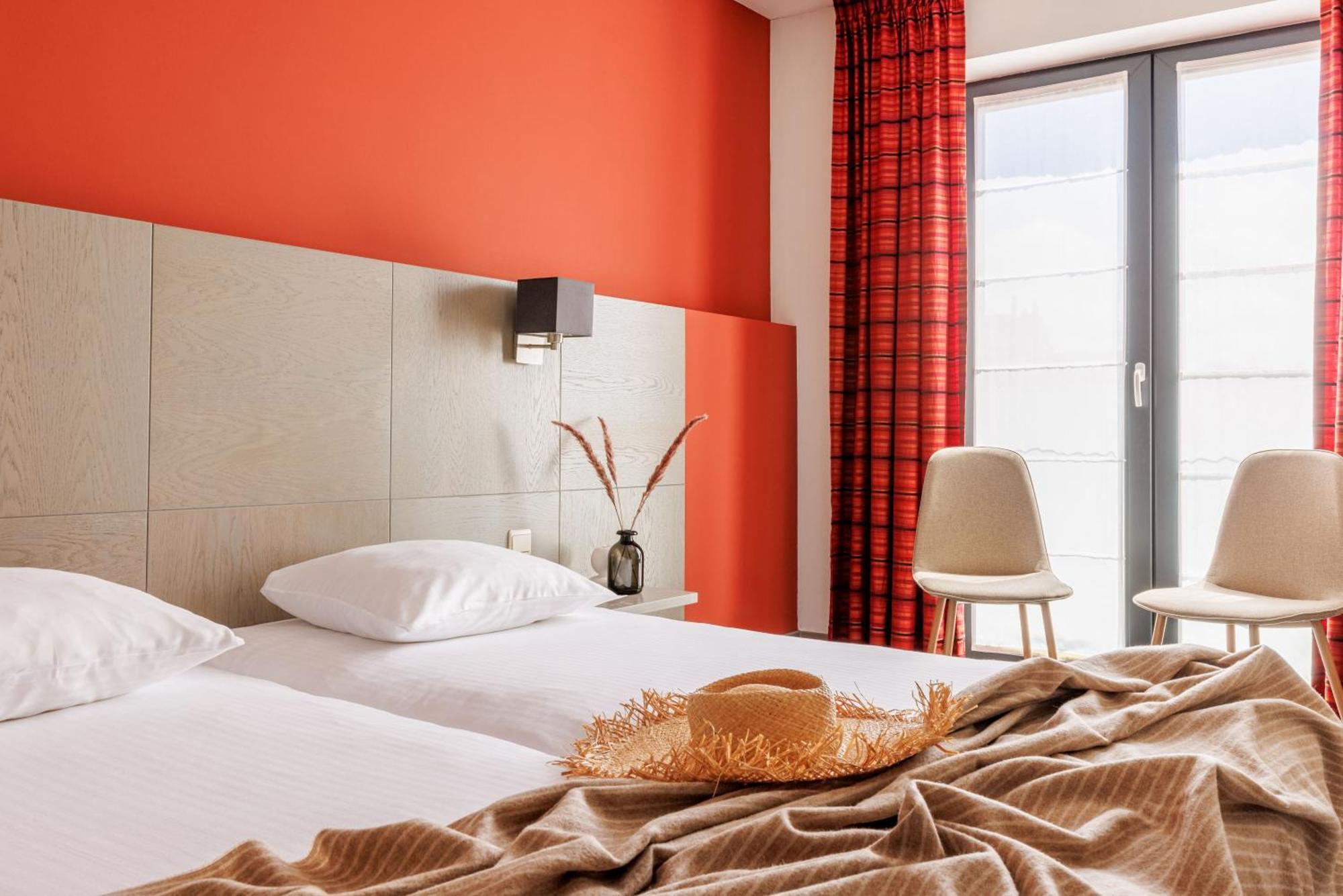 Hotel Pantheon Palace By Wp Hotels บลังเคนเบอร์เก ภายนอก รูปภาพ